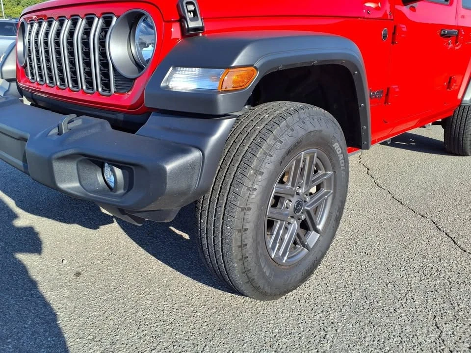 2024 Jeep JL Wrangler - Image 3 of 16