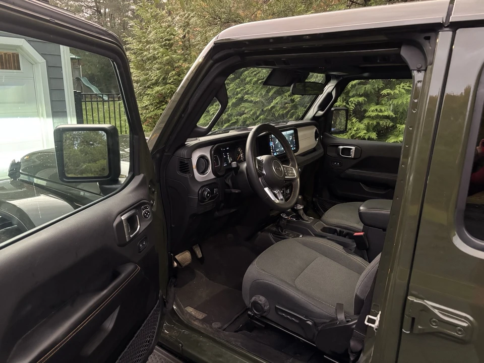 2024 Jeep JL Wrangler - Image 11 of 12