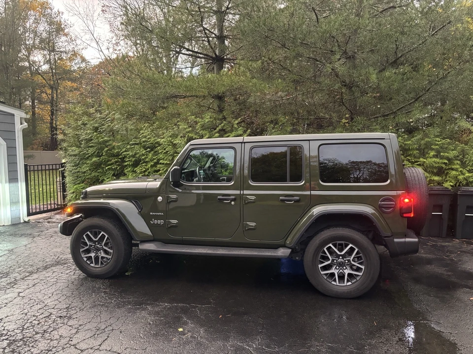 2024 Jeep JL Wrangler - Image 5 of 12