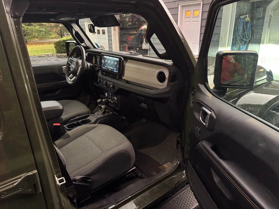 2024 Jeep JL Wrangler - Image 9 of 12