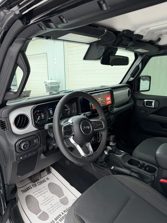 2024 Jeep JL Wrangler - Image 8 of 15