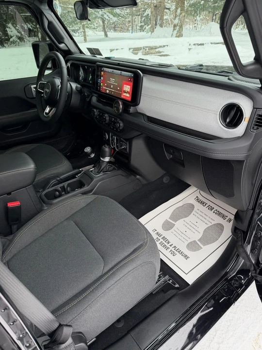 2024 Jeep JL Wrangler - Image 5 of 15