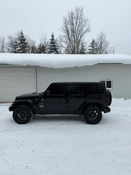 2024 Jeep JL Wrangler - Image 14 of 15