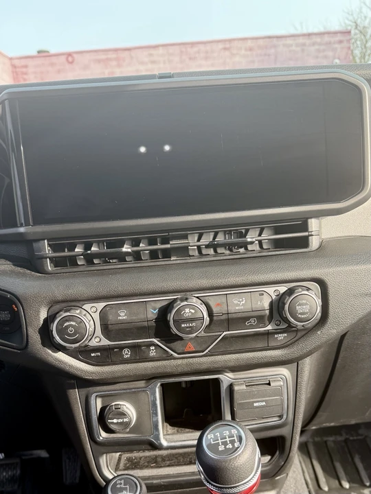 2024 Jeep JL Wrangler - Image 14 of 17