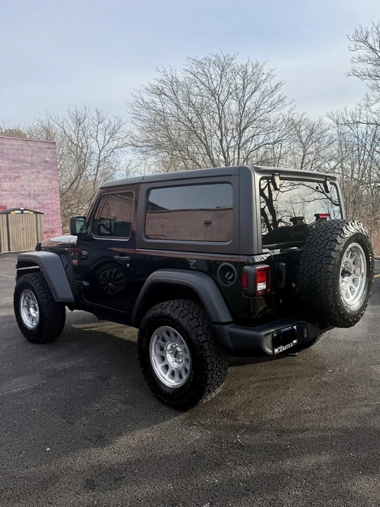 2024 Jeep JL Wrangler - Image 2 of 17