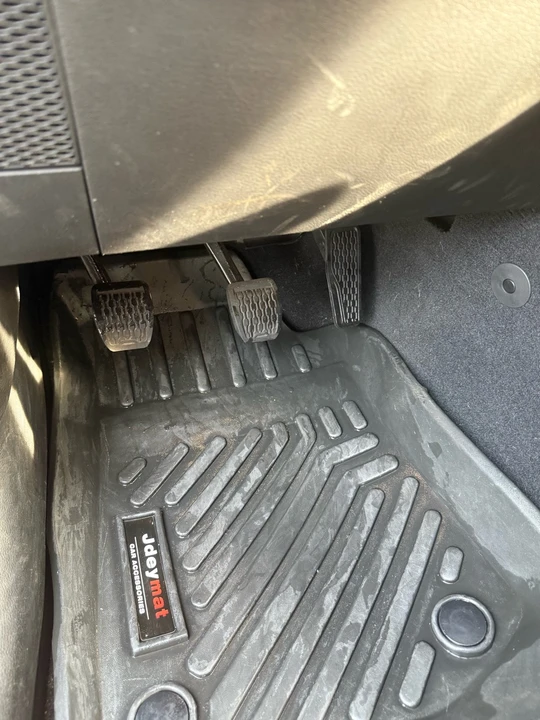 2024 Jeep JL Wrangler - Image 16 of 17