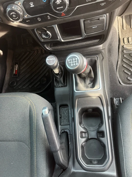 2024 Jeep JL Wrangler - Image 9 of 17