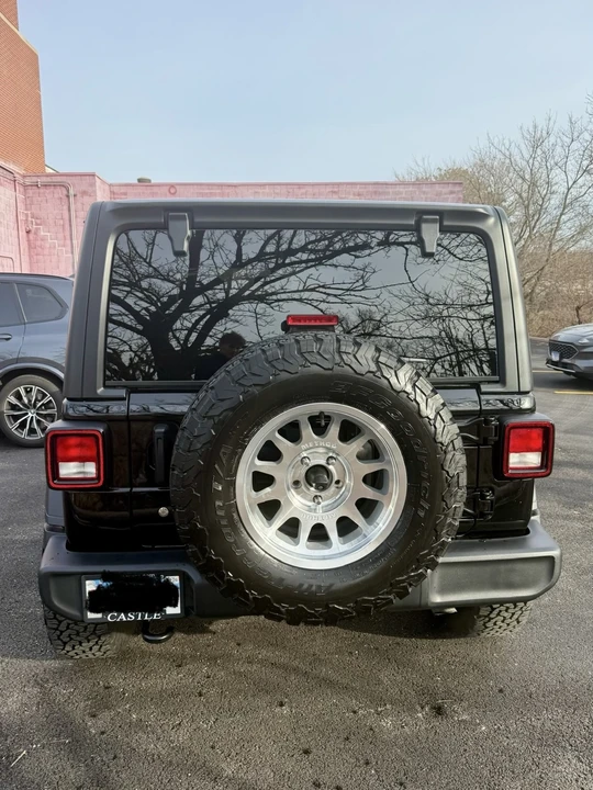 2024 Jeep JL Wrangler - Image 5 of 17