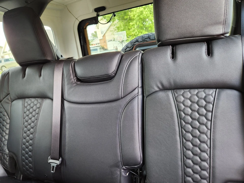 2024 Jeep JL Wrangler - Image 18 of 20