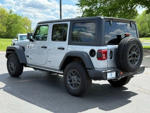 2024 Jeep JL Wrangler - Image 5 of 16