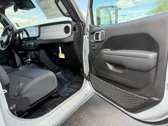 2024 Jeep JL Wrangler - Image 9 of 16