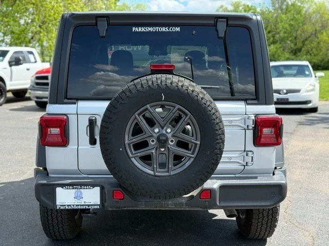 2024 Jeep JL Wrangler - Image 6 of 16