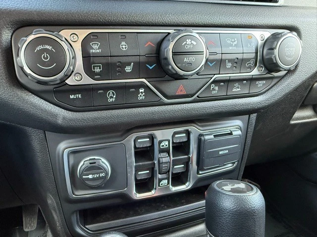 2024 Jeep JL Wrangler - Image 15 of 16