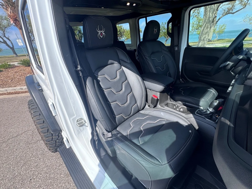 2024 Jeep JL Wrangler - Image 27 of 31
