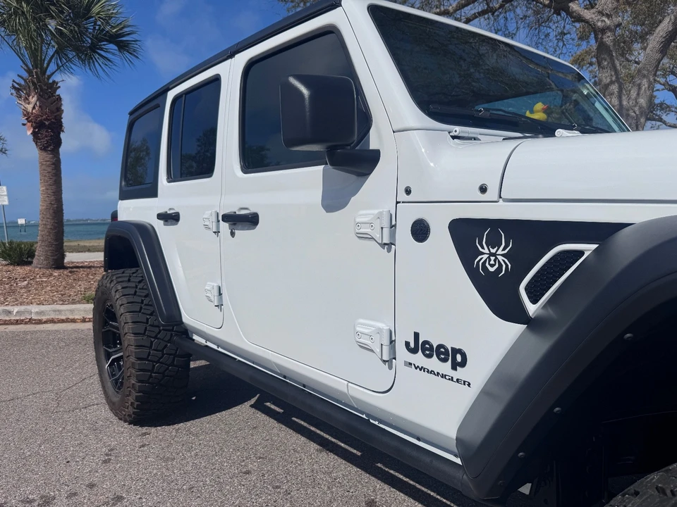 2024 Jeep JL Wrangler - Image 9 of 31