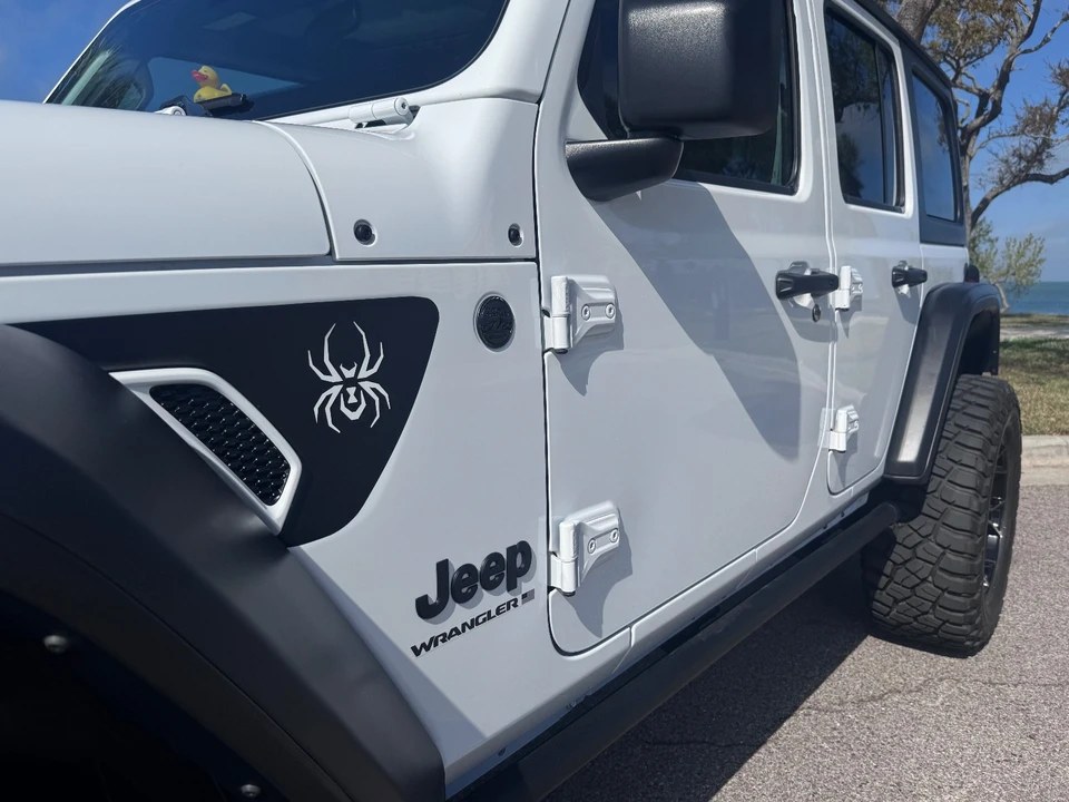 2024 Jeep JL Wrangler - Image 17 of 31