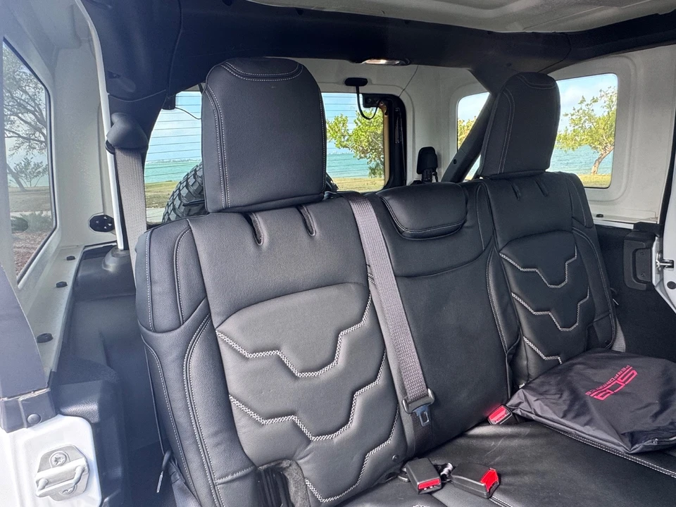 2024 Jeep JL Wrangler - Image 28 of 31