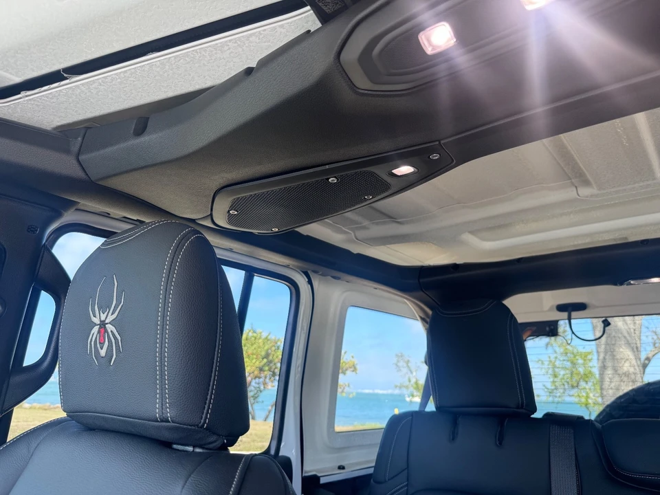 2024 Jeep JL Wrangler - Image 25 of 31