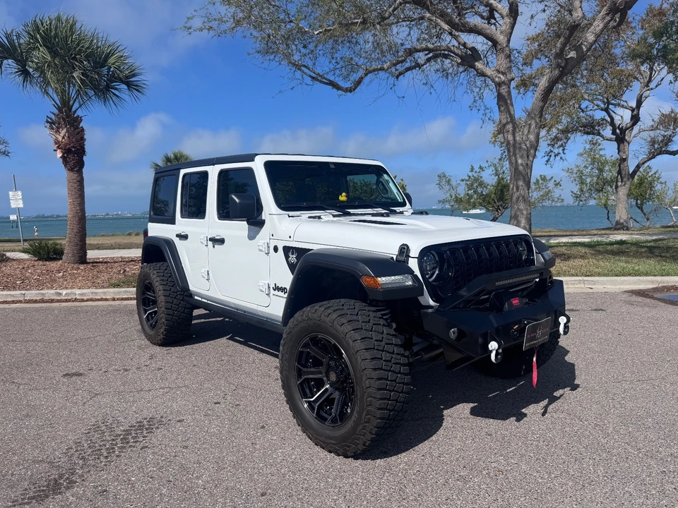 2024 Jeep JL Wrangler - Image 3 of 31