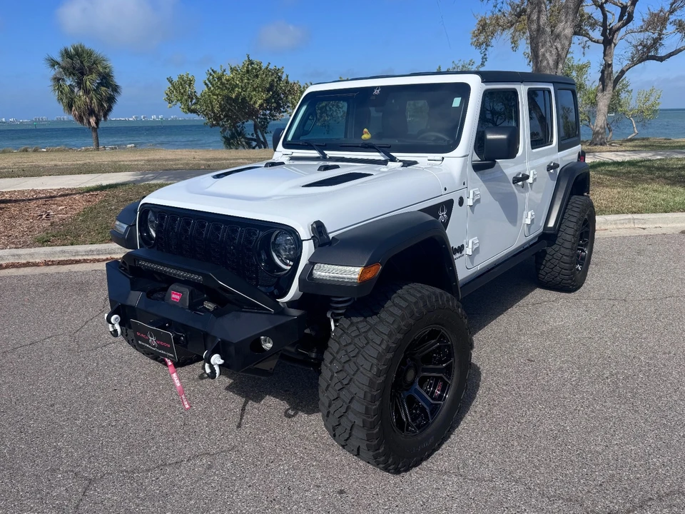 2024 Jeep JL Wrangler - Image 5 of 31