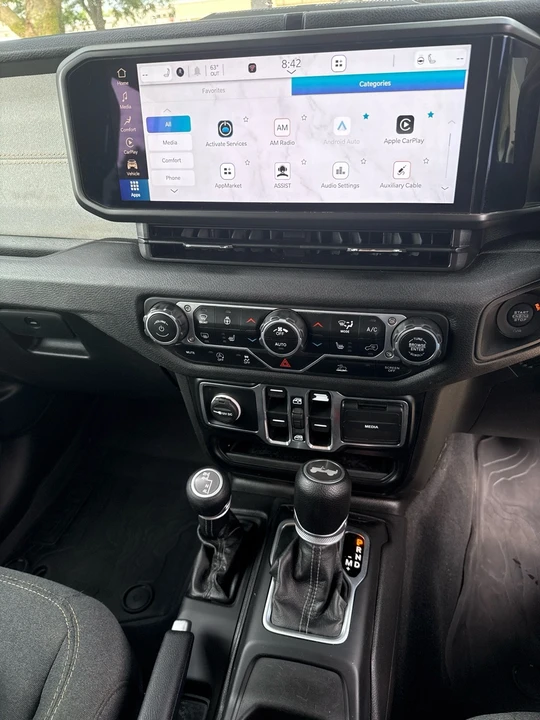 2024 Jeep JL Wrangler - Image 8 of 11