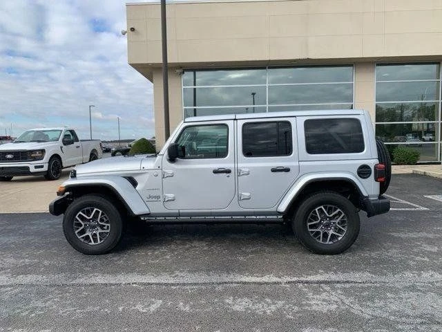 2024 Jeep JL Wrangler - Image 5 of 12