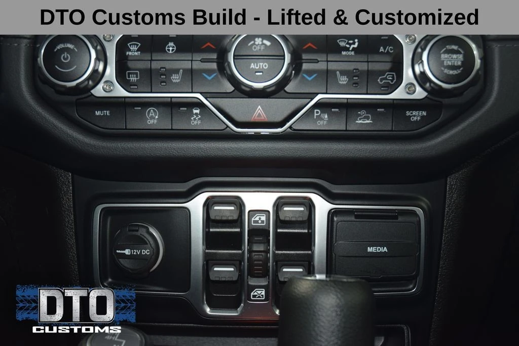 2024 Jeep JL Wrangler - Image 30 of 31