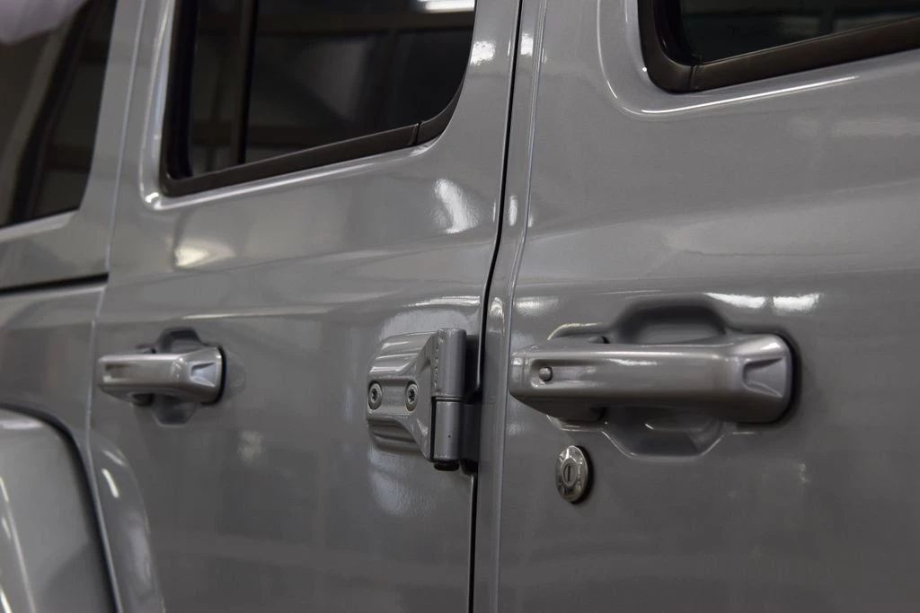 2024 Jeep JL Wrangler - Image 15 of 31