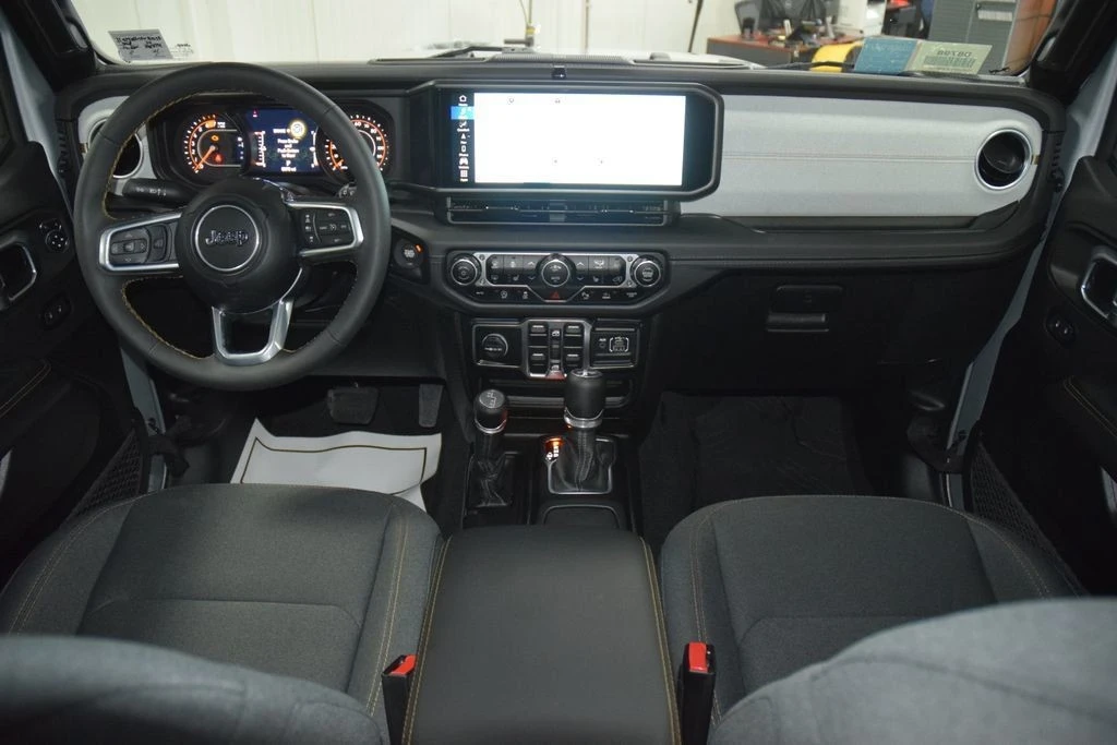 2024 Jeep JL Wrangler - Image 28 of 31