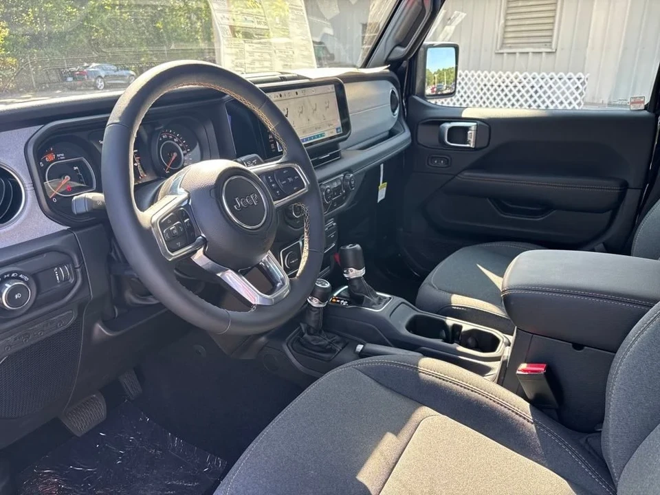 2024 Jeep JL Wrangler - Image 2 of 12