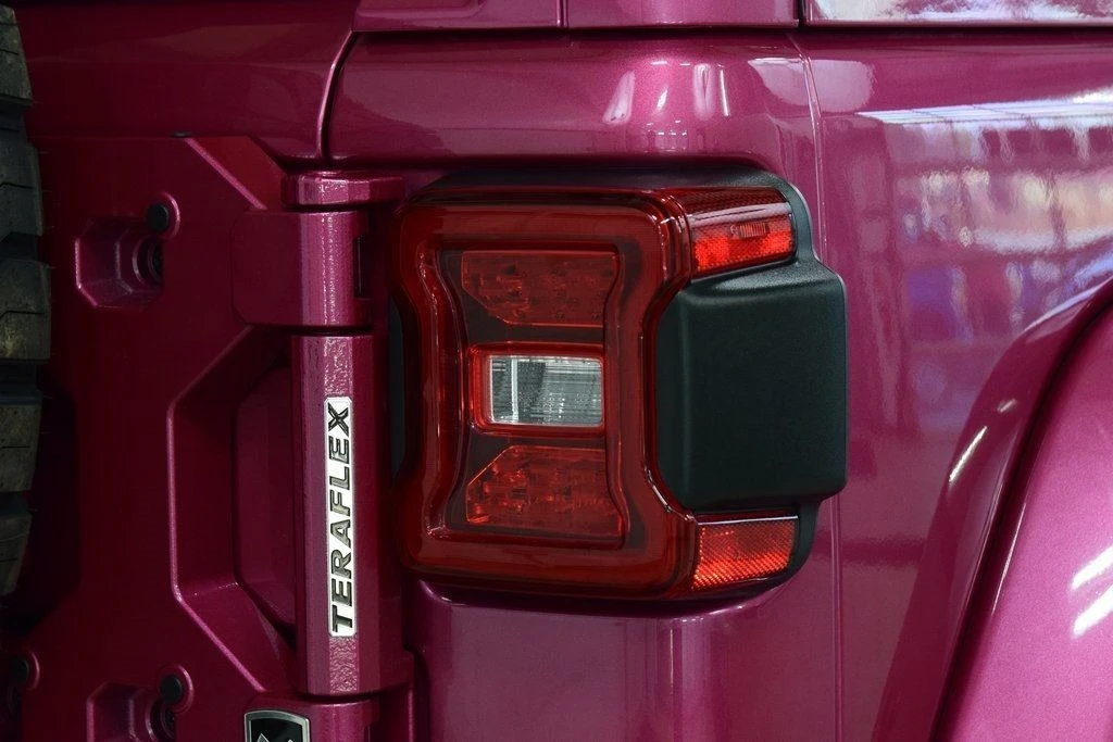 2024 Jeep JL Wrangler - Image 20 of 21