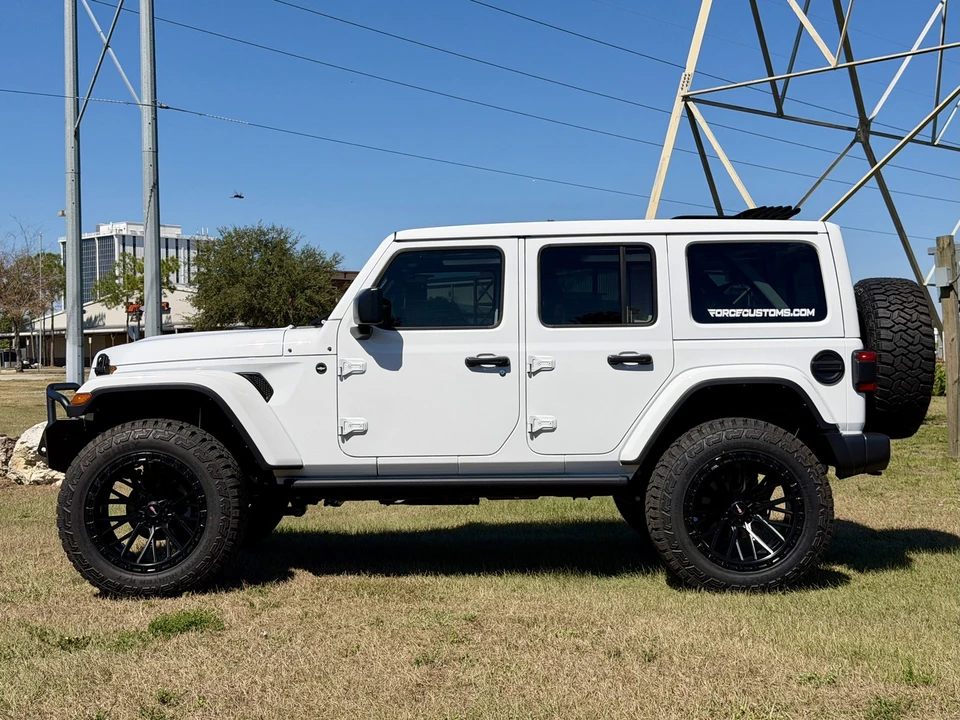 2024 Jeep JL Wrangler - Image 3 of 21
