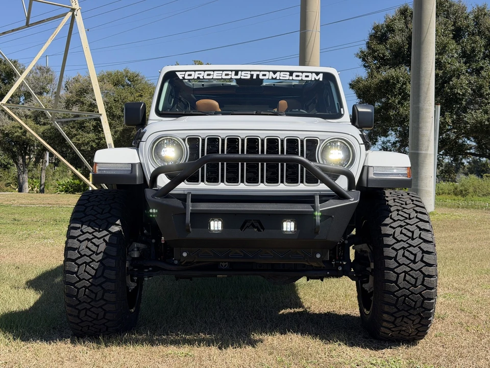 2024 Jeep JL Wrangler - Image 8 of 21