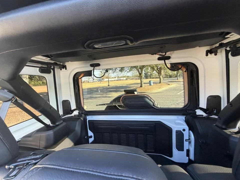 2024 Jeep JL Wrangler - Image 27 of 31