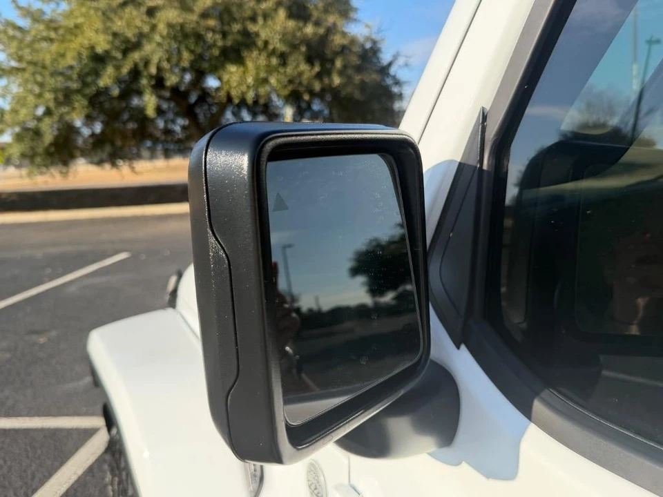 2024 Jeep JL Wrangler - Image 5 of 31