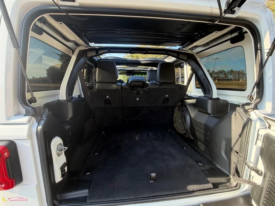2024 Jeep JL Wrangler - Image 31 of 31