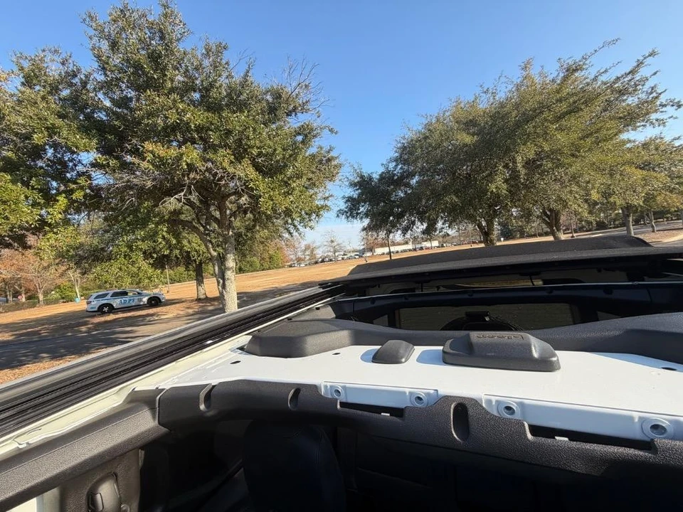 2024 Jeep JL Wrangler - Image 22 of 31