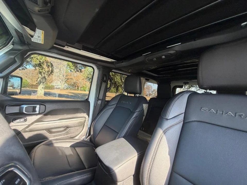 2024 Jeep JL Wrangler - Image 10 of 31