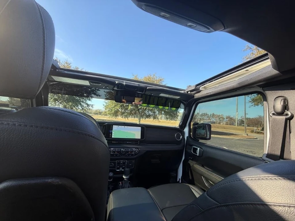 2024 Jeep JL Wrangler - Image 29 of 31