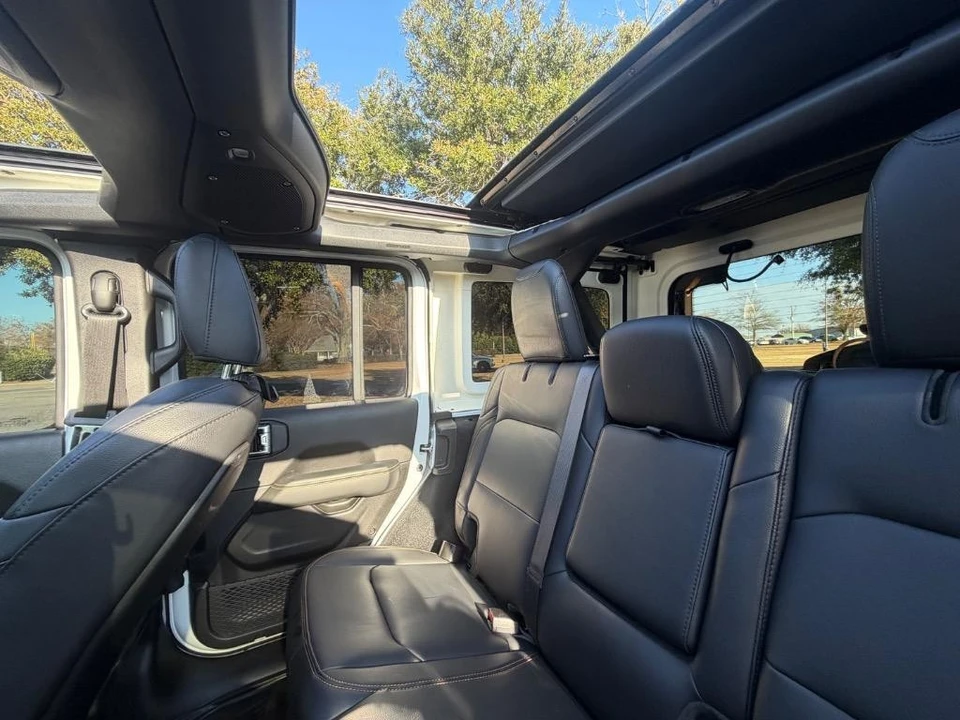 2024 Jeep JL Wrangler - Image 26 of 31