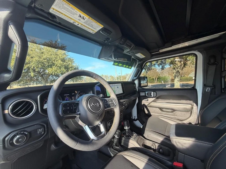 2024 Jeep JL Wrangler - Image 9 of 31
