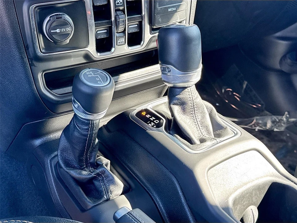 2024 Jeep JL Wrangler - Image 15 of 21