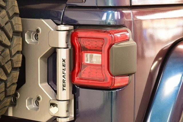 2024 Jeep JL Wrangler - Image 19 of 31