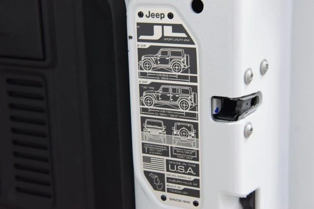 2024 Jeep JL Wrangler - Image 24 of 31