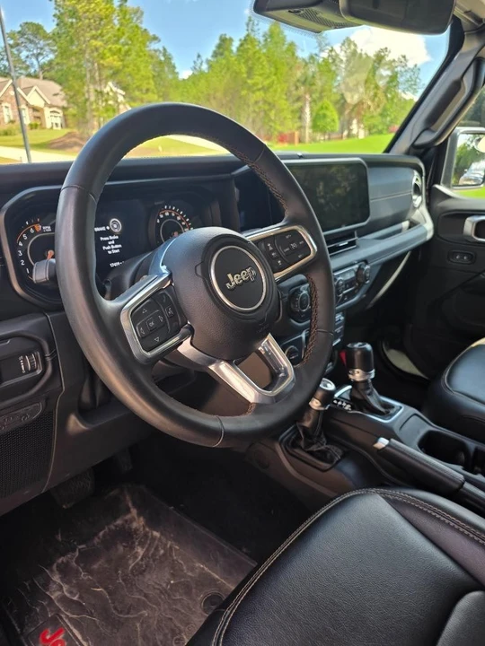2024 Jeep JL Wrangler - Image 30 of 31
