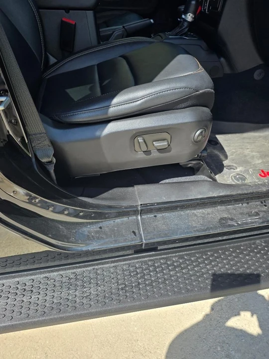 2024 Jeep JL Wrangler - Image 15 of 31