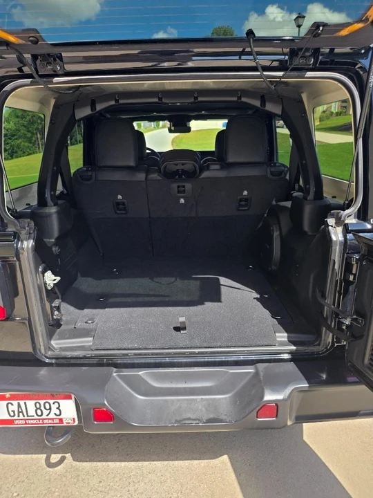 2024 Jeep JL Wrangler - Image 13 of 31