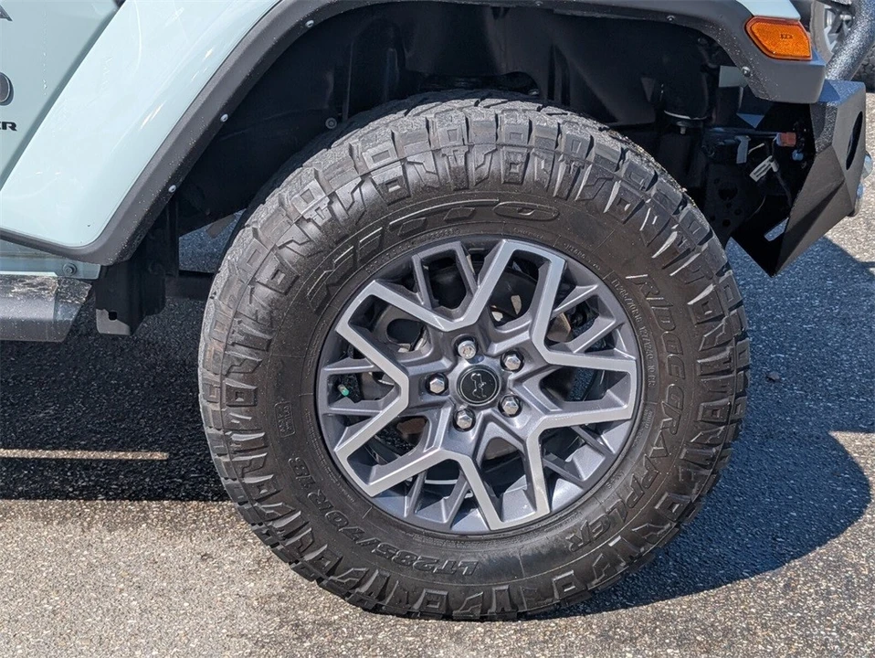 2024 Jeep JL Wrangler - Image 9 of 12