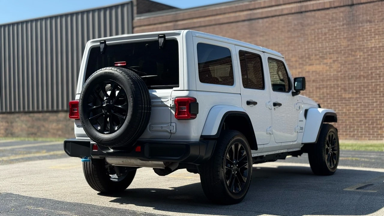 2024 Jeep JL Wrangler - Image 9 of 21