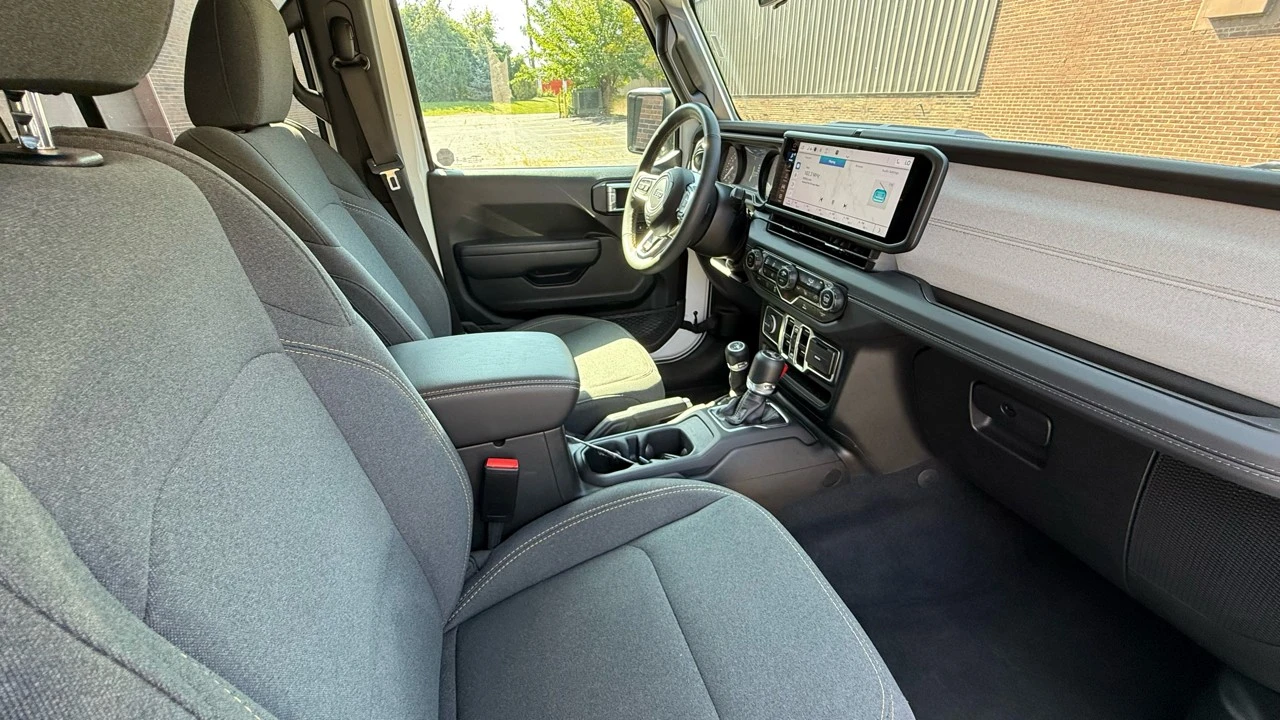 2024 Jeep JL Wrangler - Image 12 of 21